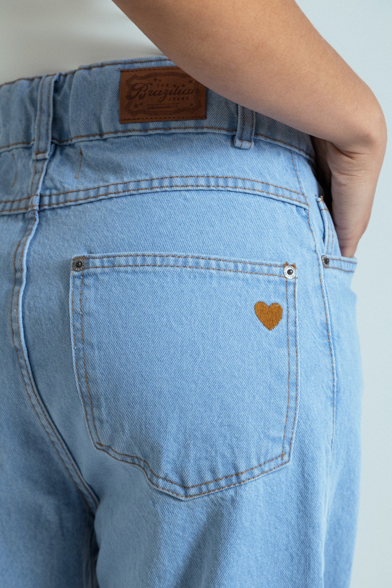 calça jeans ajustável laço light blue - Image 11