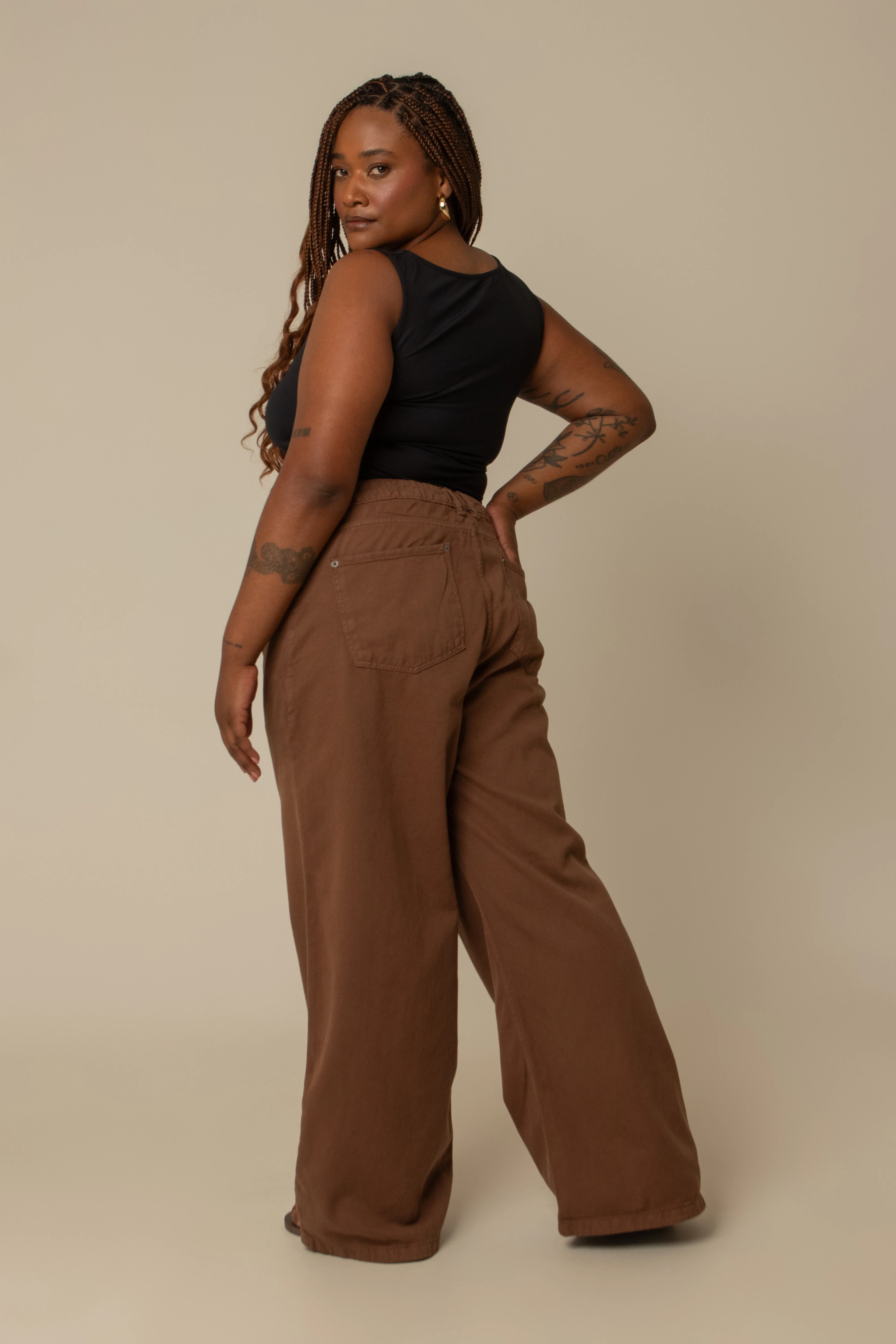 calça jeans ajustável wide mocha - Image 13