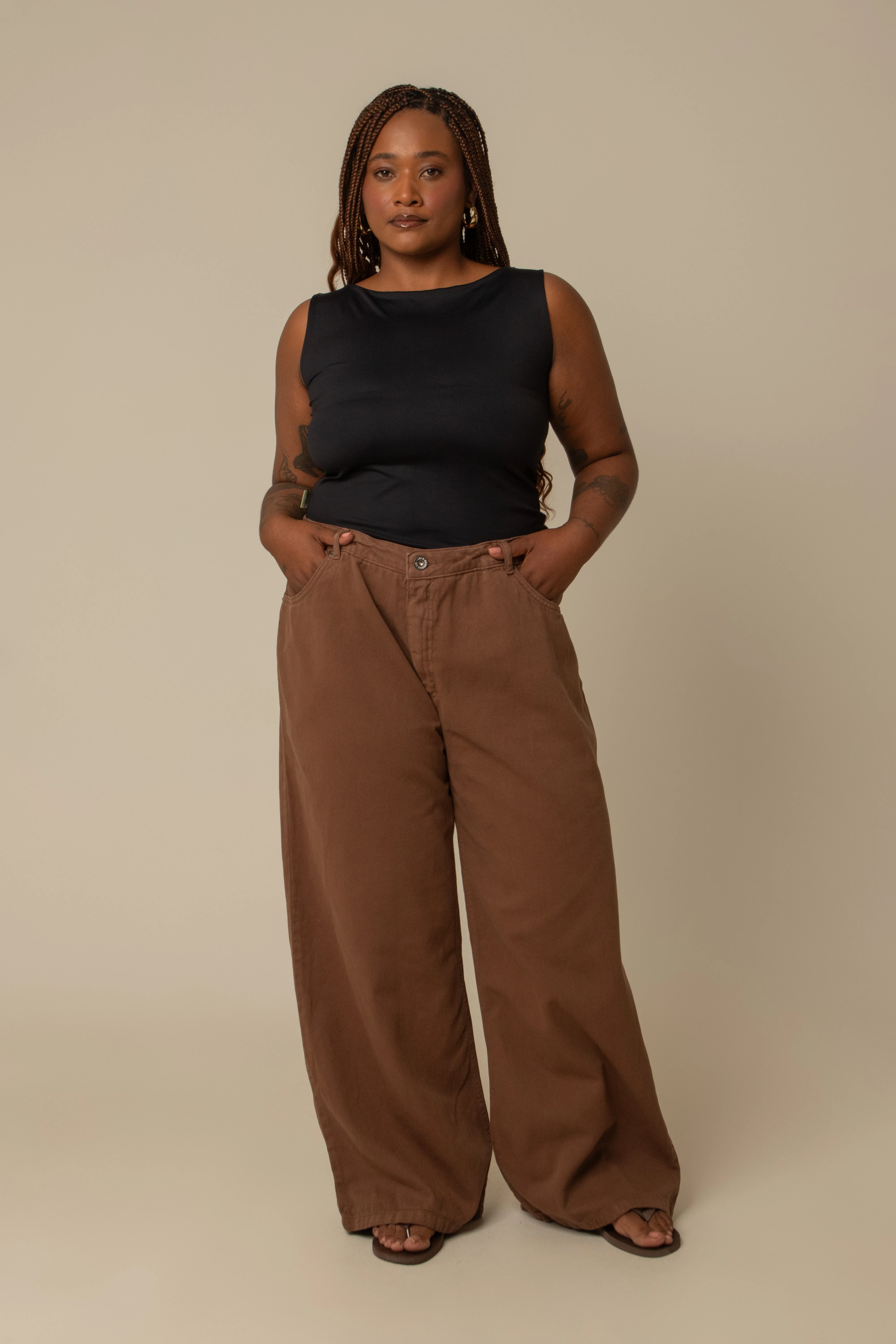 calça jeans ajustável wide mocha - Image 15