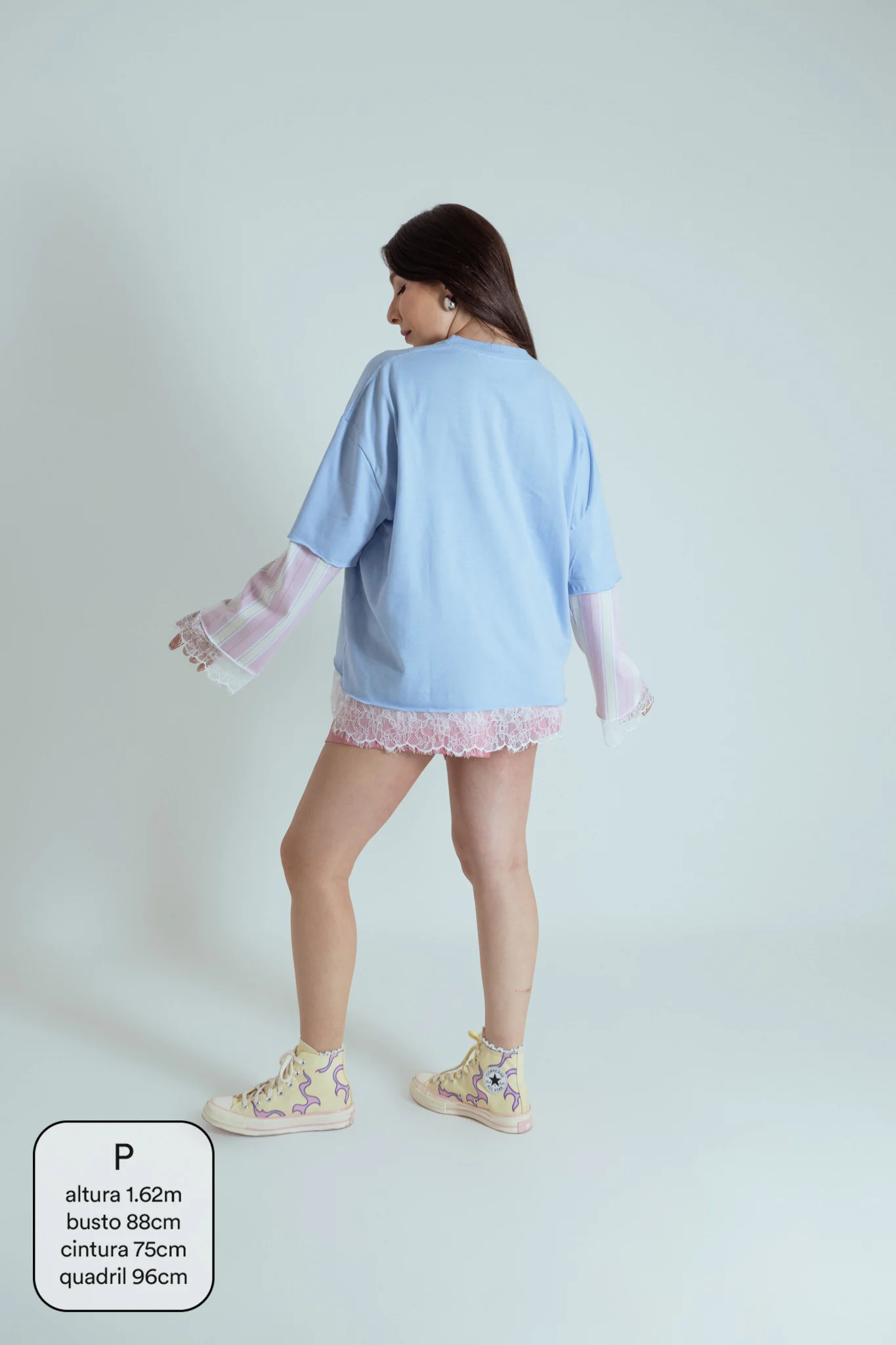 camisetão sobreposição renda oversized LUV - Image 7