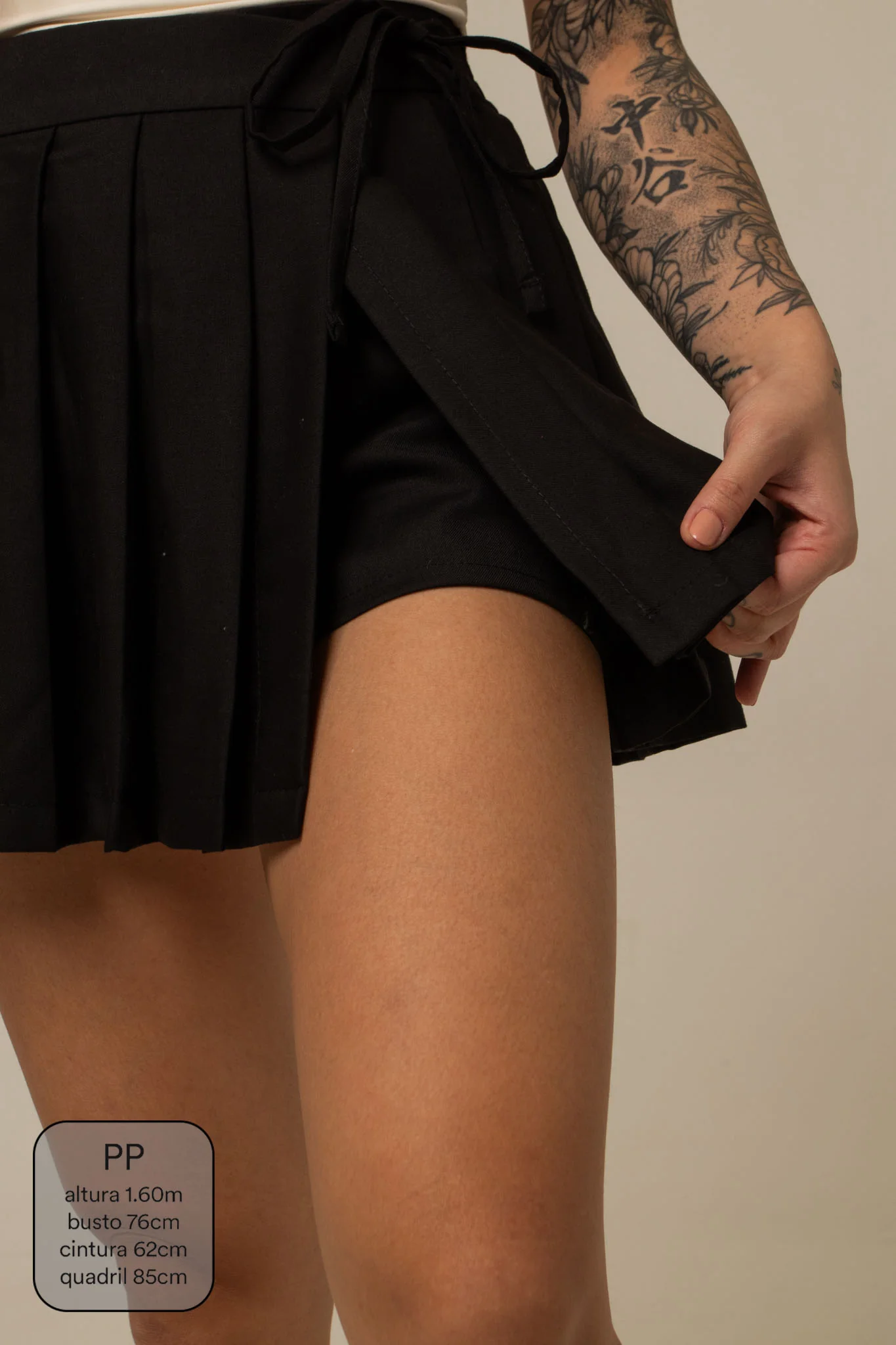 mini saia shorts plissada chefa - Image 23