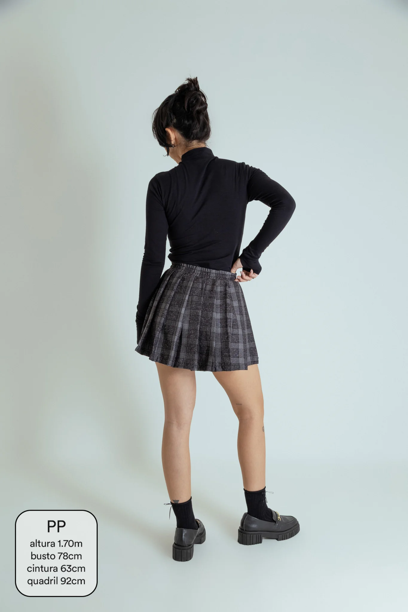 mini short saia plissado xadrez - Image 10