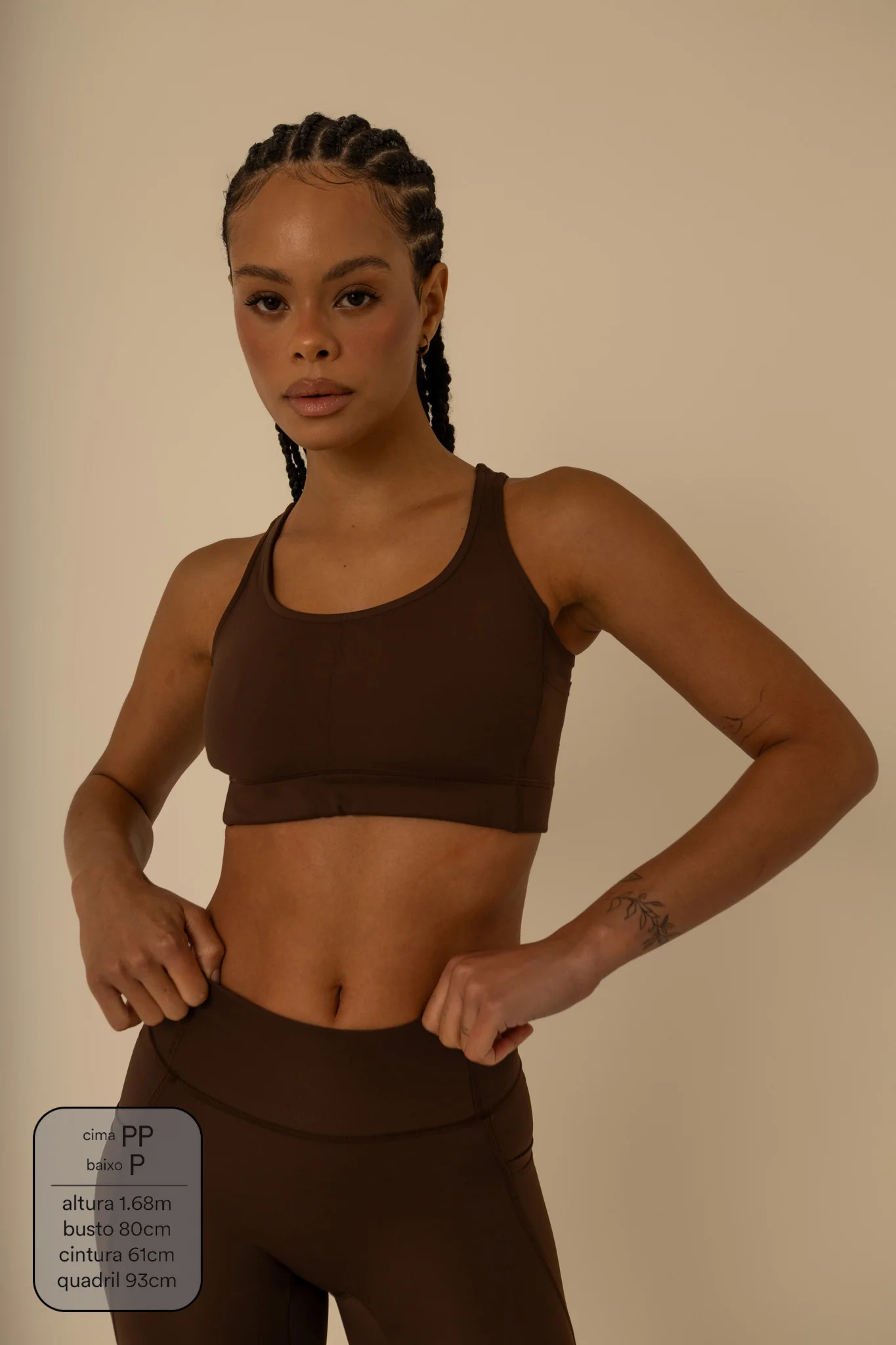 top nadador gym babe - Image 3