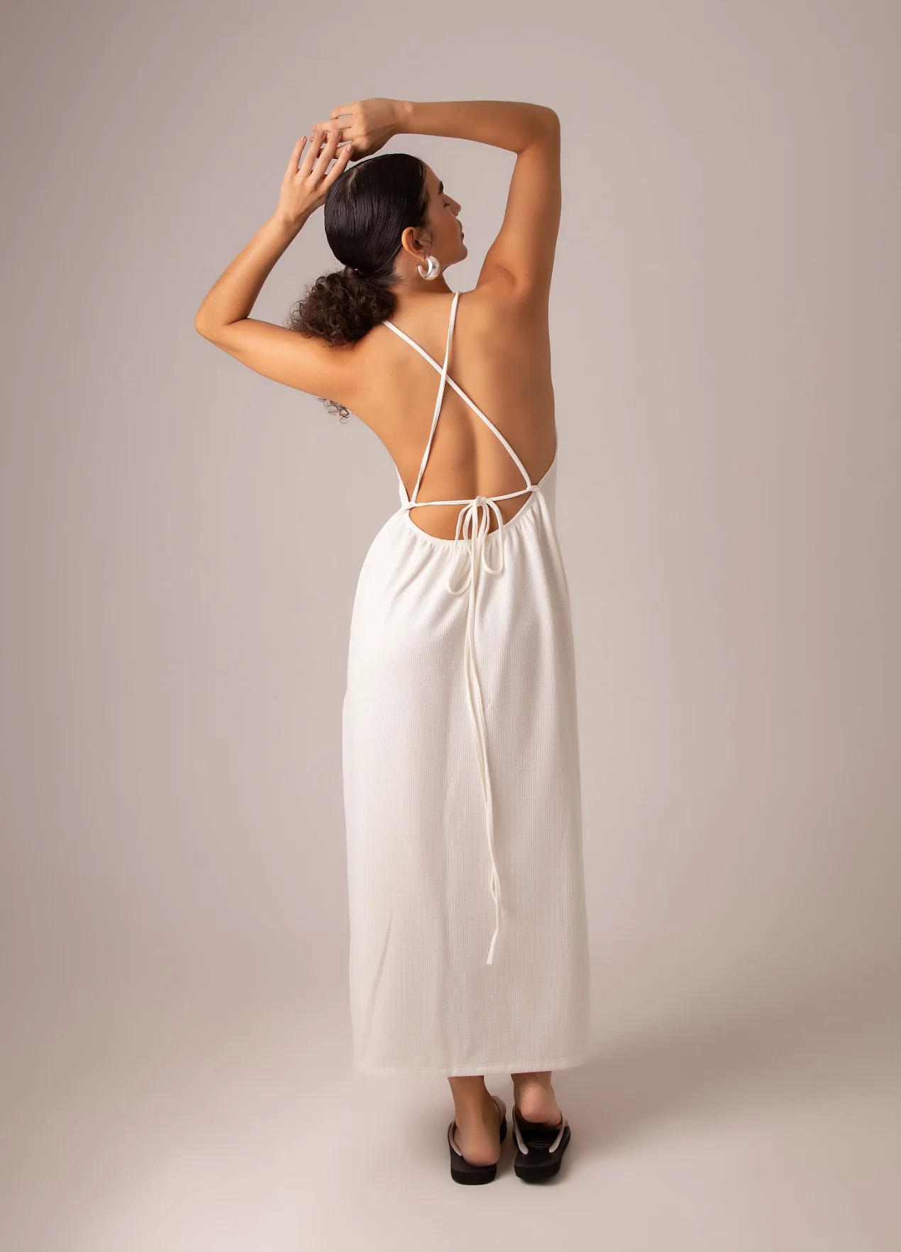 vestido comfy | vestido costas abertas com fenda lateral - Image 55