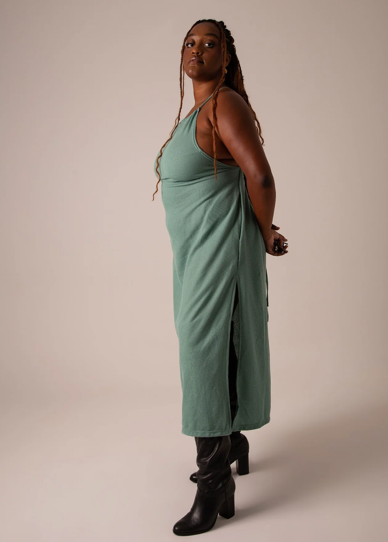 vestido comfy | vestido costas abertas com fenda lateral - Image 68