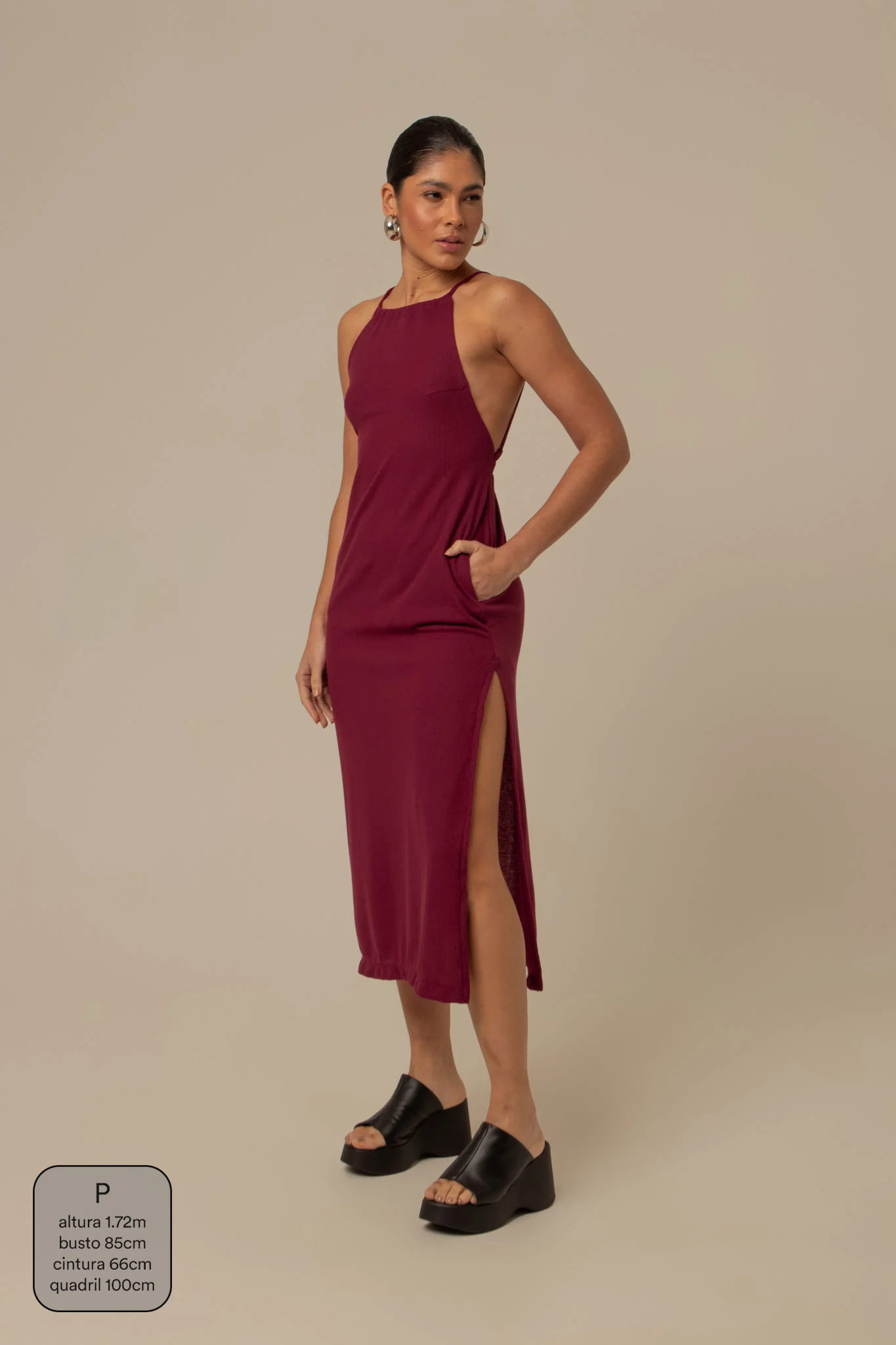 vestido comfy | vestido costas abertas com fenda lateral - Image 7