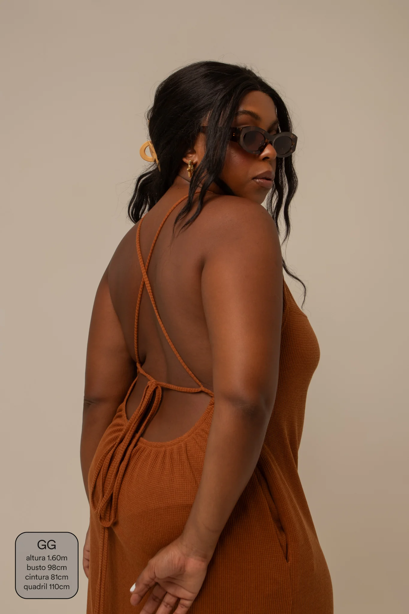 vestido comfy | vestido costas abertas com fenda lateral - Image 84
