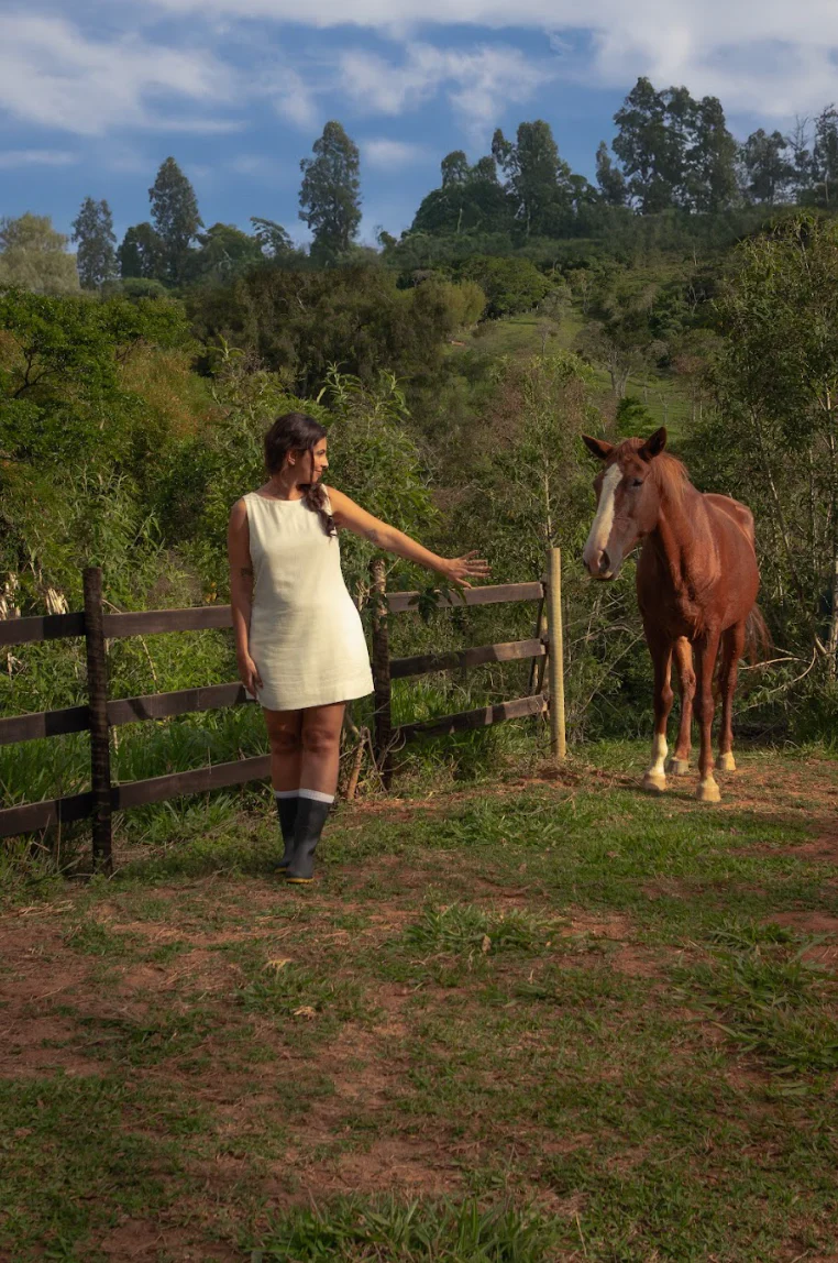 vestido sossego curto | vestido reto de viscolinho - Image 7